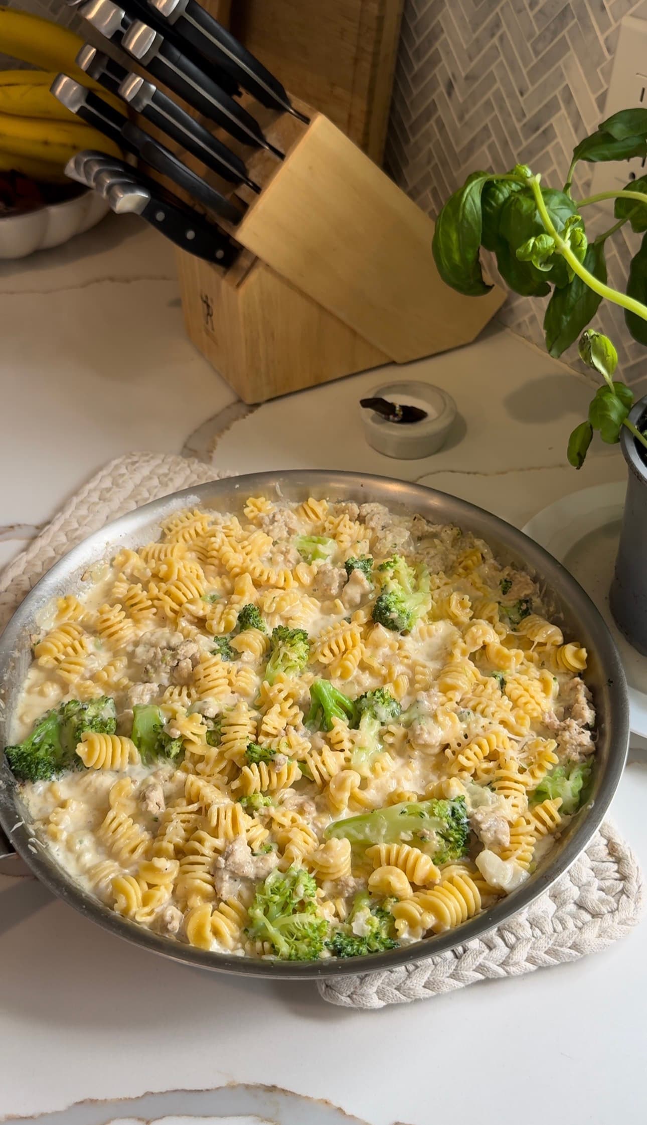 Creamy Chicken and Broccoli Pasta