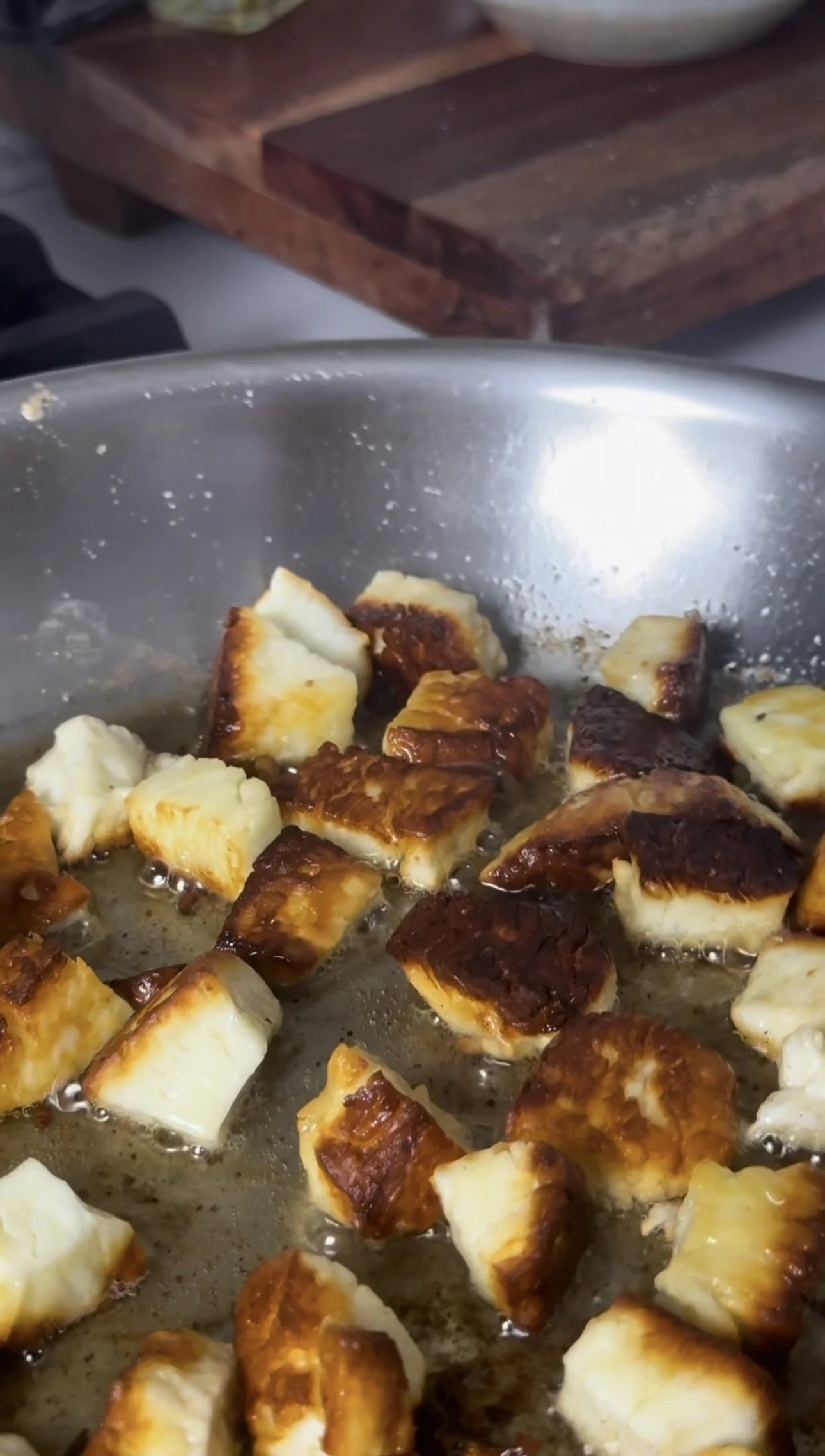 Crispy Rice Halloumi bowl