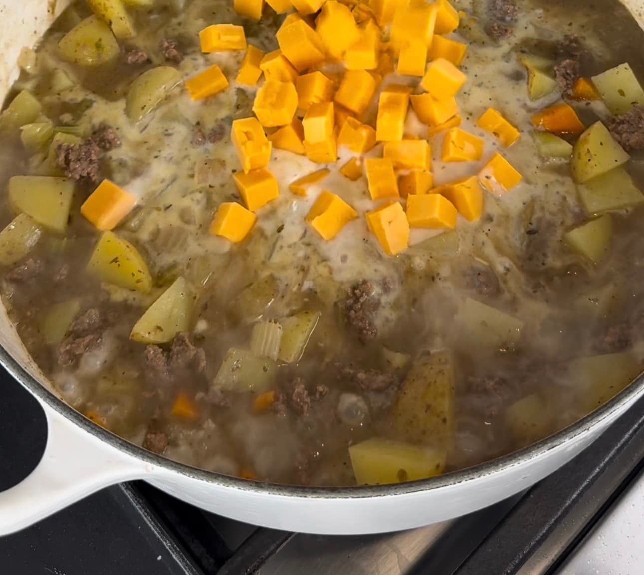 Cheeseburger Soup